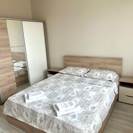 Апартамент Каролина Varna Exterior photo